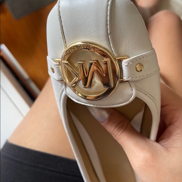 Michael Kors shoe - Picture 2 of 3